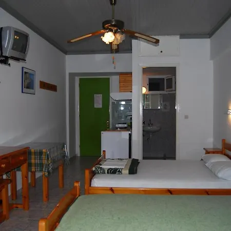 アパート Dimitris ヴァシリキ